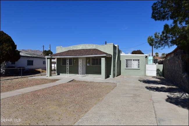 Photo - 4425 La Luz Ave