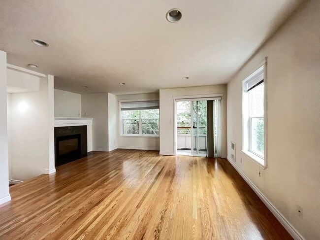 Photo - Great town house for rent