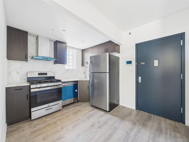 Building Photo - 97-30 64th Ave Unit 5C Rental