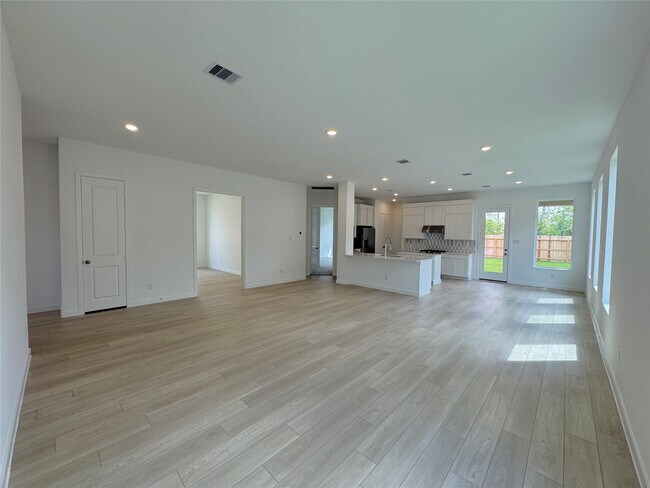 Photo - 4227 Eagle Pass Dr