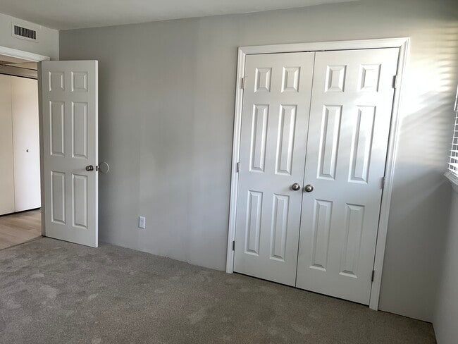 Remodeled 1 bedroom - Cedar Greene Apartments
