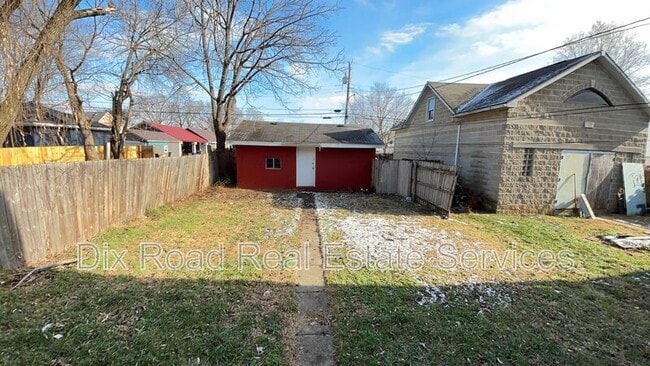 Photo - 48 Boltin St