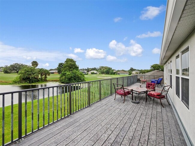 Photo - 1976 The Oaks Blvd