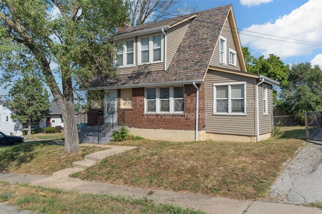 Photo - 44 Blakemore Pl