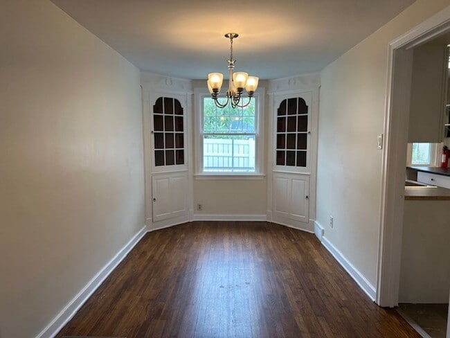 Photo - 2428 Mercer St