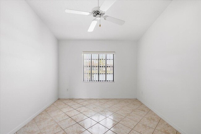 Photo - 1902 SE Gaskins Cir