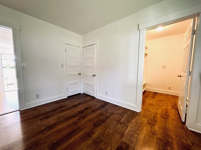 Photo - 7231 Vanalden Ave Unidad 7231 Vanalden