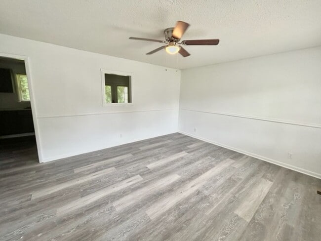 Photo - NEWLY REMODELED 3 BEDROOM