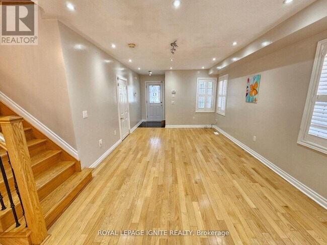 Photo - 6 Trevino Crescent