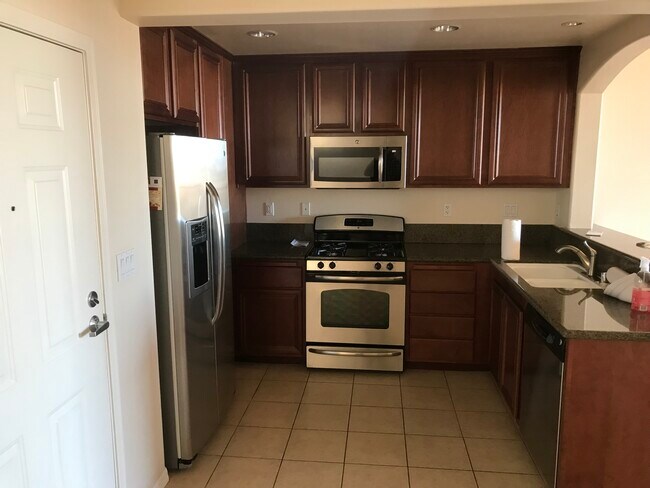Photo - 2001 Artesia Blvd Unidad 413 Rental