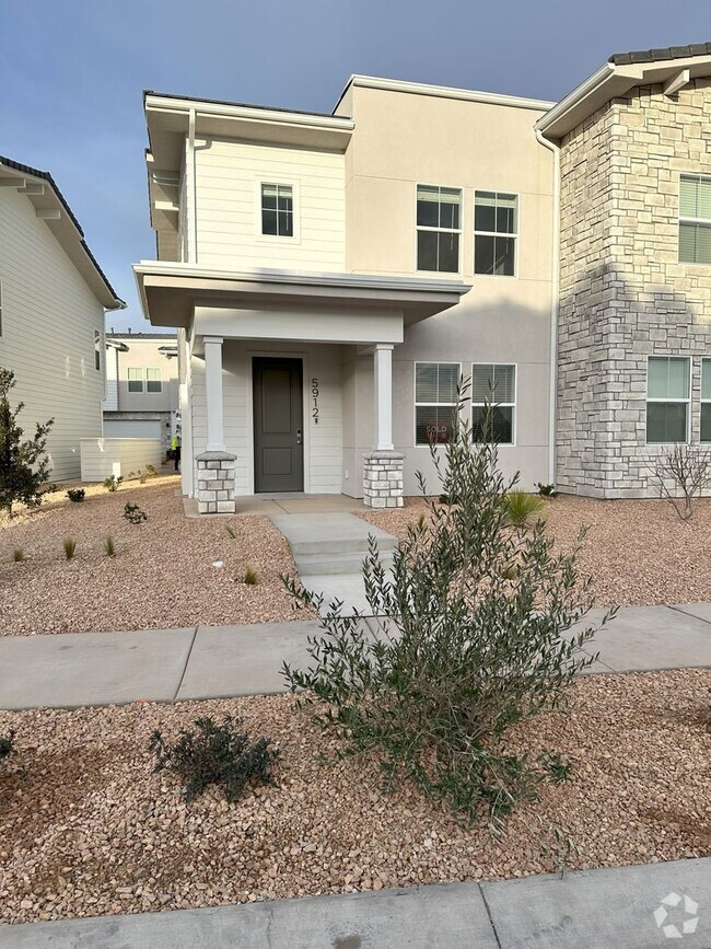 Building Photo - Brand New 3 Bedroom, 2 Car Garage Home In ...