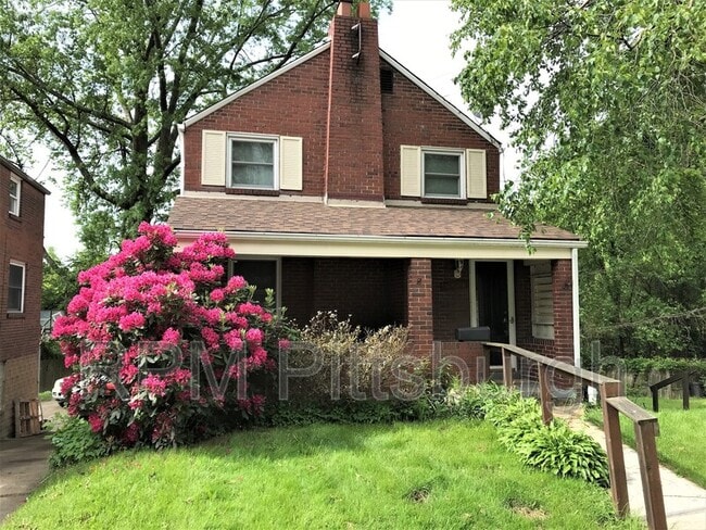 Building Photo - 1685 Doyle St Rental