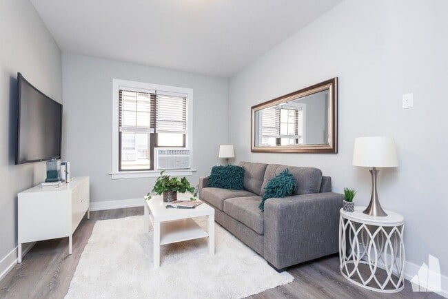 Photo - 427 W Belden Ave Unit 433-W201