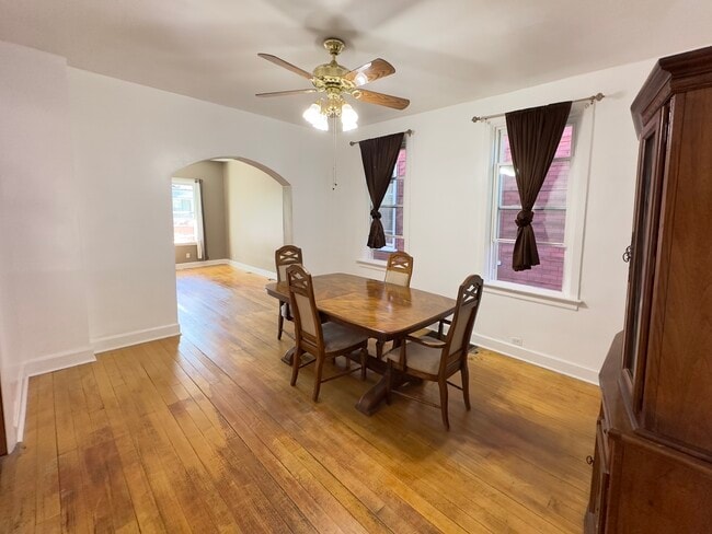 Photo - 1924 N St Louis Ave Unit 1