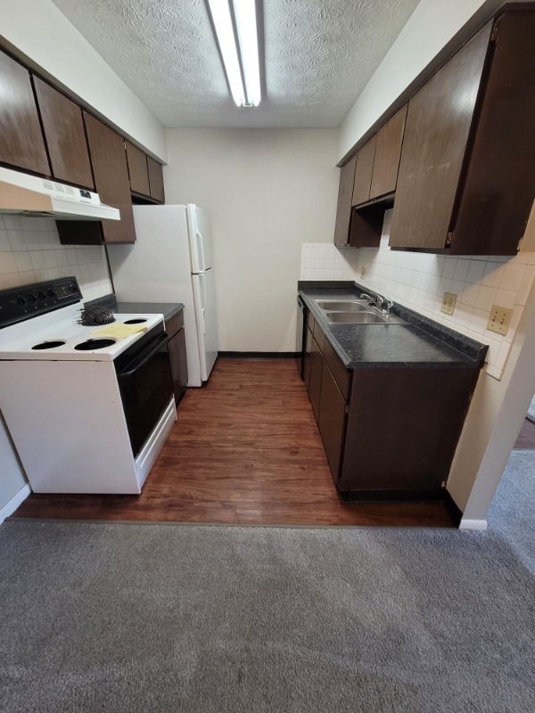Building Photo - 7320 Sunset Strip Ave NW Rental