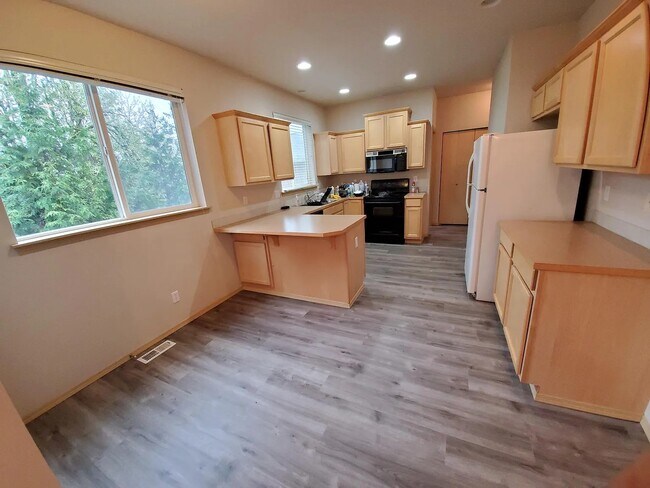 Photo - 18323-18313 13th Ave Ct E