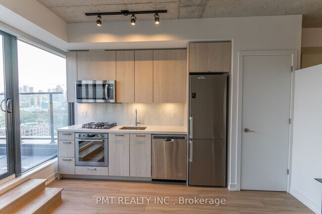 Photo - 458-1458 Richmond St W