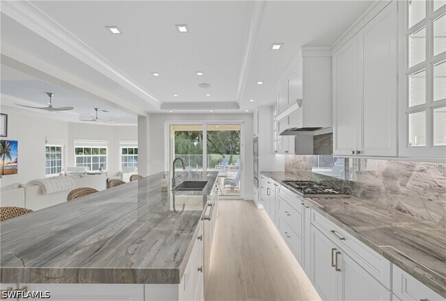 Photo - 360 Carlton Pl Unidad 11