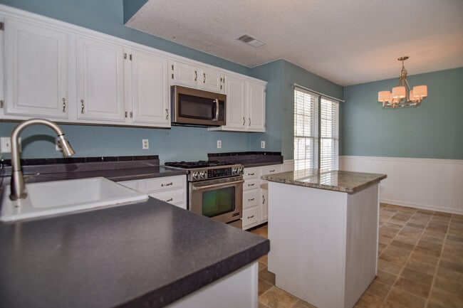 Photo - 205 Alydar Ct