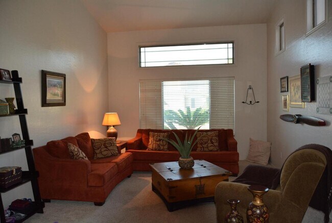 Photo - 519 W Douglas Ave