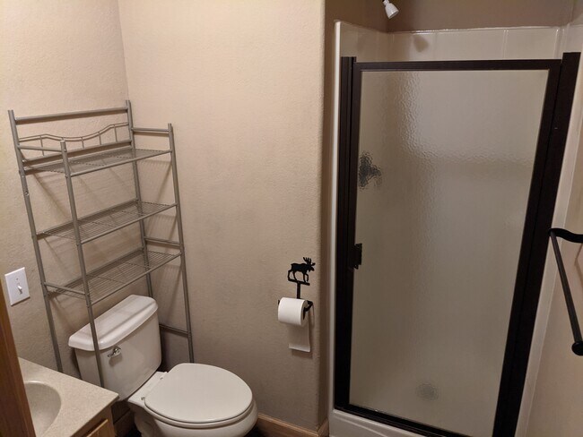 Photo - 1100 Roth Ln