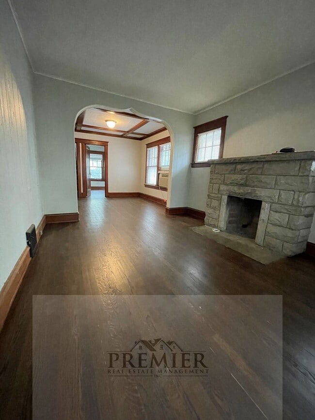 Photo - Charming 3 bed / 1 bath house for rent-4545 Fairmount Ave Kansas City, MO 64111 - $1495 Rent