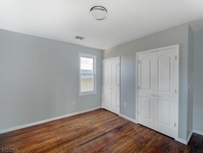 Photo - 156 Crystal St