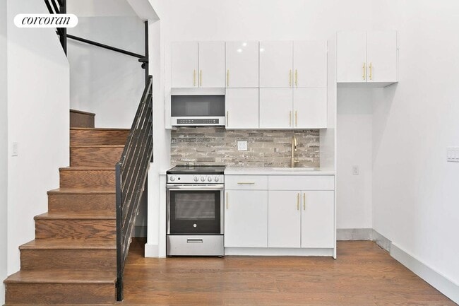 Photo - 894 New York Ave