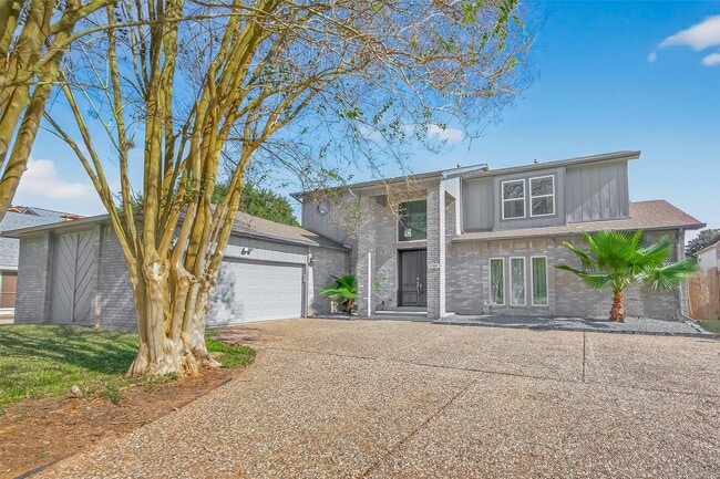 Building Photo - 1709 Coles Farm Dr