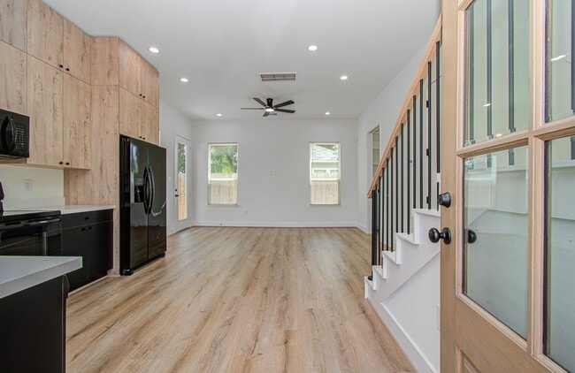 Building Photo - 1308 Tarley St
