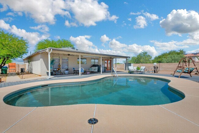 Photo - Private Pool Oasis on a Spacious Quarter-Acre Lot in Star Valley Village!!