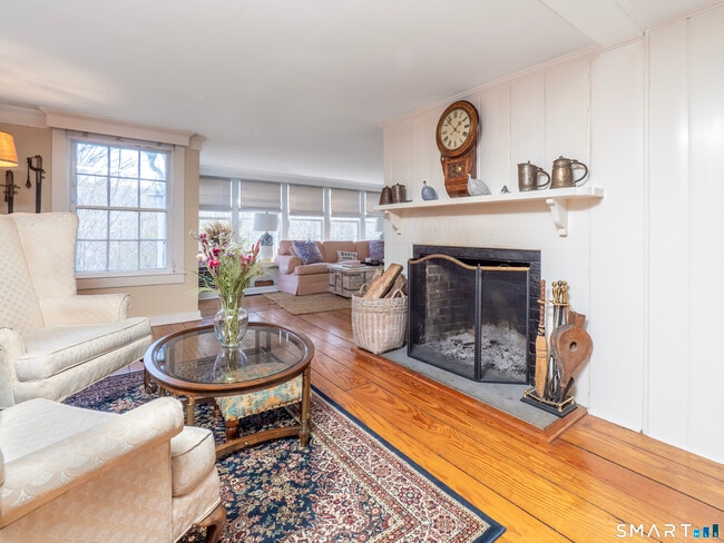 Photo - 95 Peaceable St