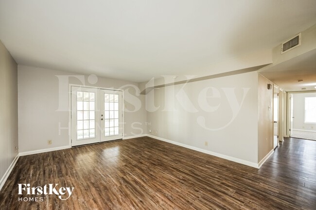 Photo - 202 Winn Ave