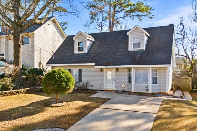 Building Photo - 810 Choctaw Ave