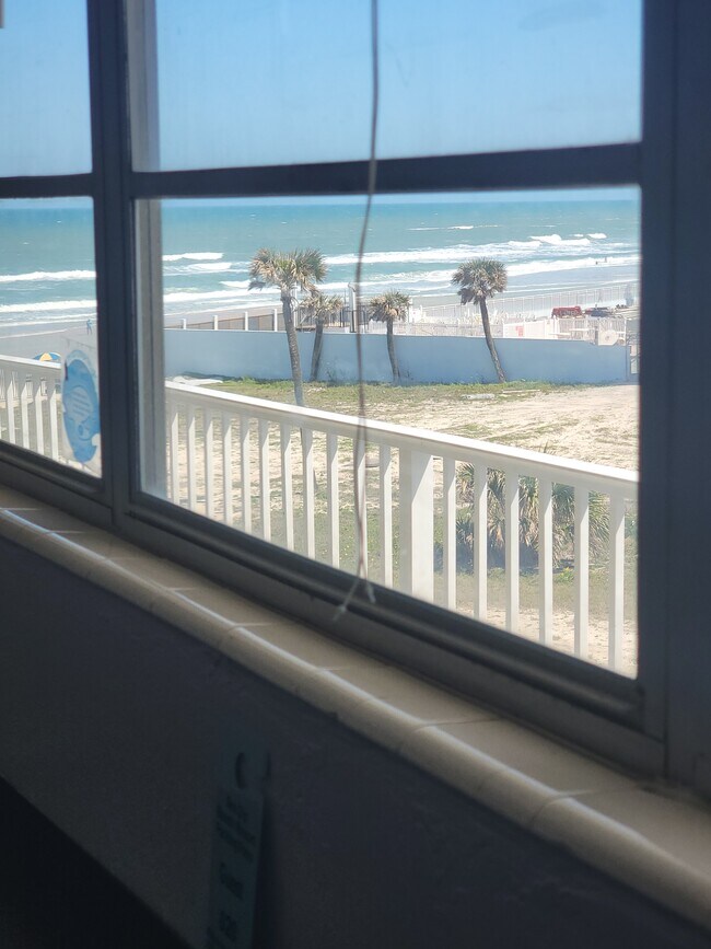 Photo - 1233 S Atlantic Ave