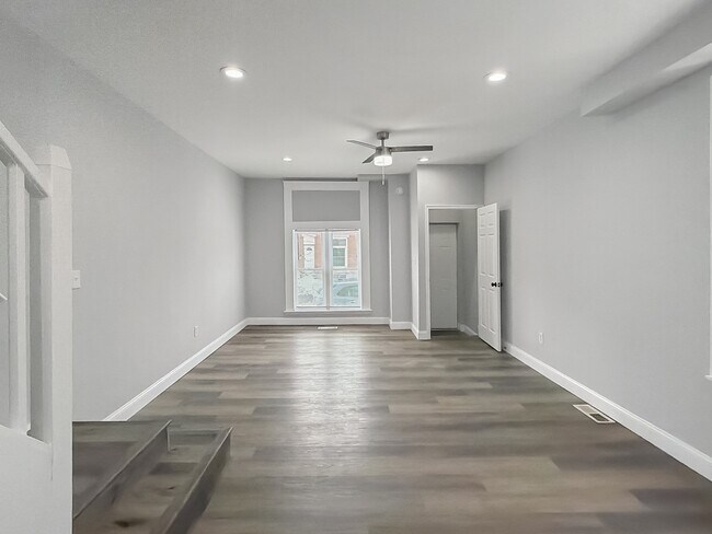 Photo - 733 N Linwood Ave