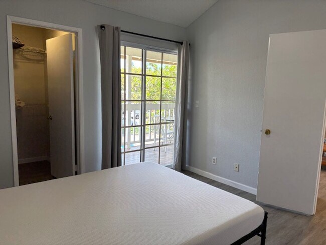 Photo - Fully Furnished Two Bedroom / Two Bath Wai... Unidad 305