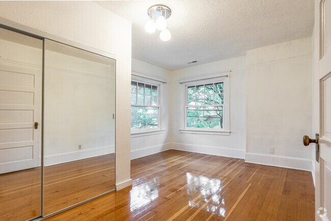 Building Photo - 2344 SE Ankeny St Unit 2344SEAnkeny Rental