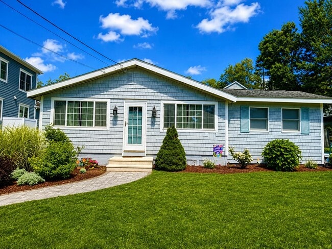 6 Willow Ln