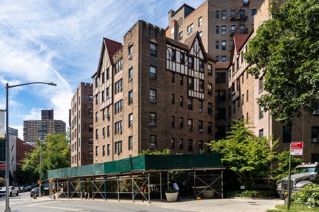 Photo - 3875 Waldo Ave