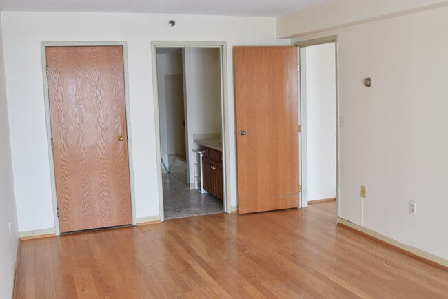 Photo - 200 Cove Way Unit 404
