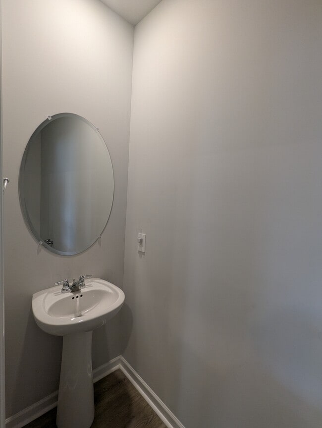 Photo - 645 Longtail Ln