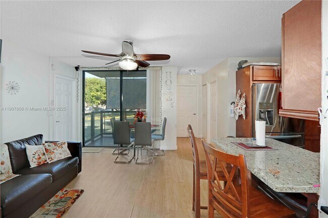 Photo - 2075 SW 122nd Ave Unidad 207