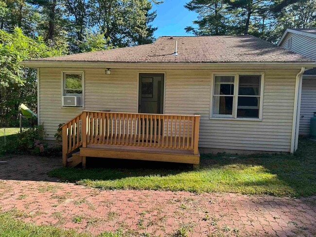 Photo - 208 Long Pond Rd