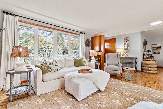 Building Photo - 5717 N 18th St