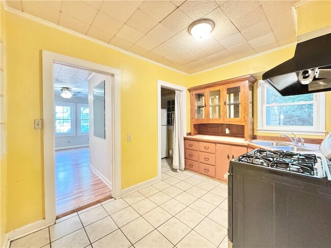 Photo - 707 E Lafayette St