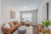 Unidad 1 - 1 dormitorio, 1 baño - 559 pies cuadrados - Sala de estar