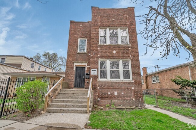 Building Photo - 10511 S Cottage Grove Ave Rental