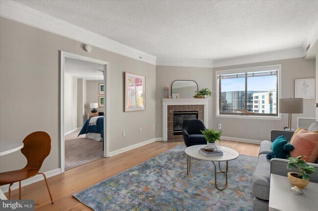 Photo - 901 N Monroe St Unidad 1108