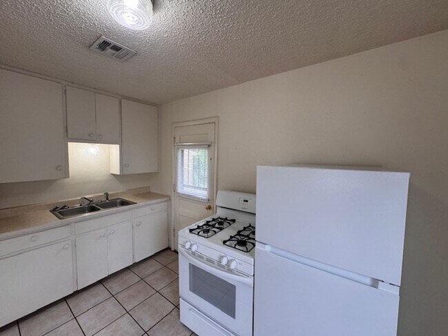 Photo - Norman 2 bed cutie, clean and ready for move in!  covered porch and storage shed!